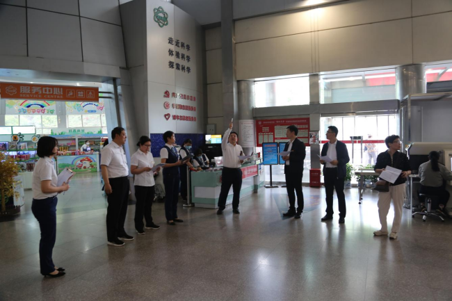 陈冲到郑州科技馆督导检查安全生产工作