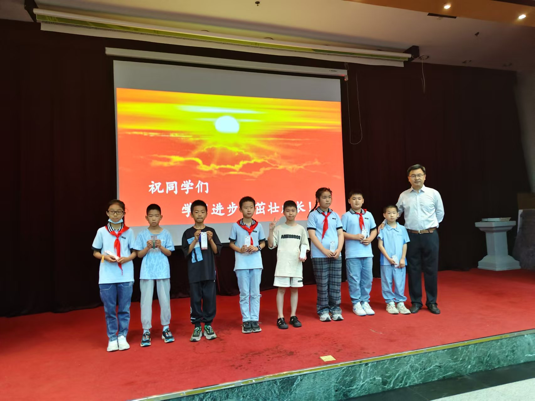 走近钱学森，点燃科学梦丨郑州科技馆开展科普讲座系列活动