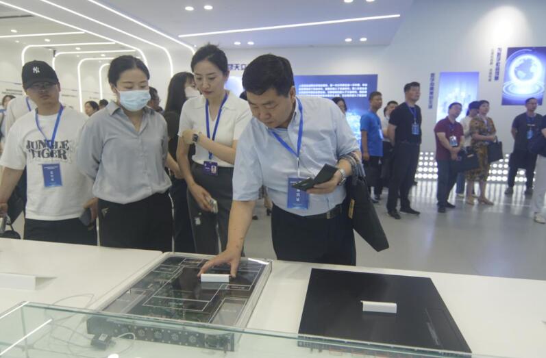 我市优秀科技工作者赴多家科研院所调研科技创新发展