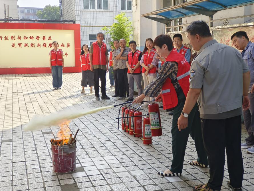防患于未“燃”   —郑州乐发500开展消防安全培训演练