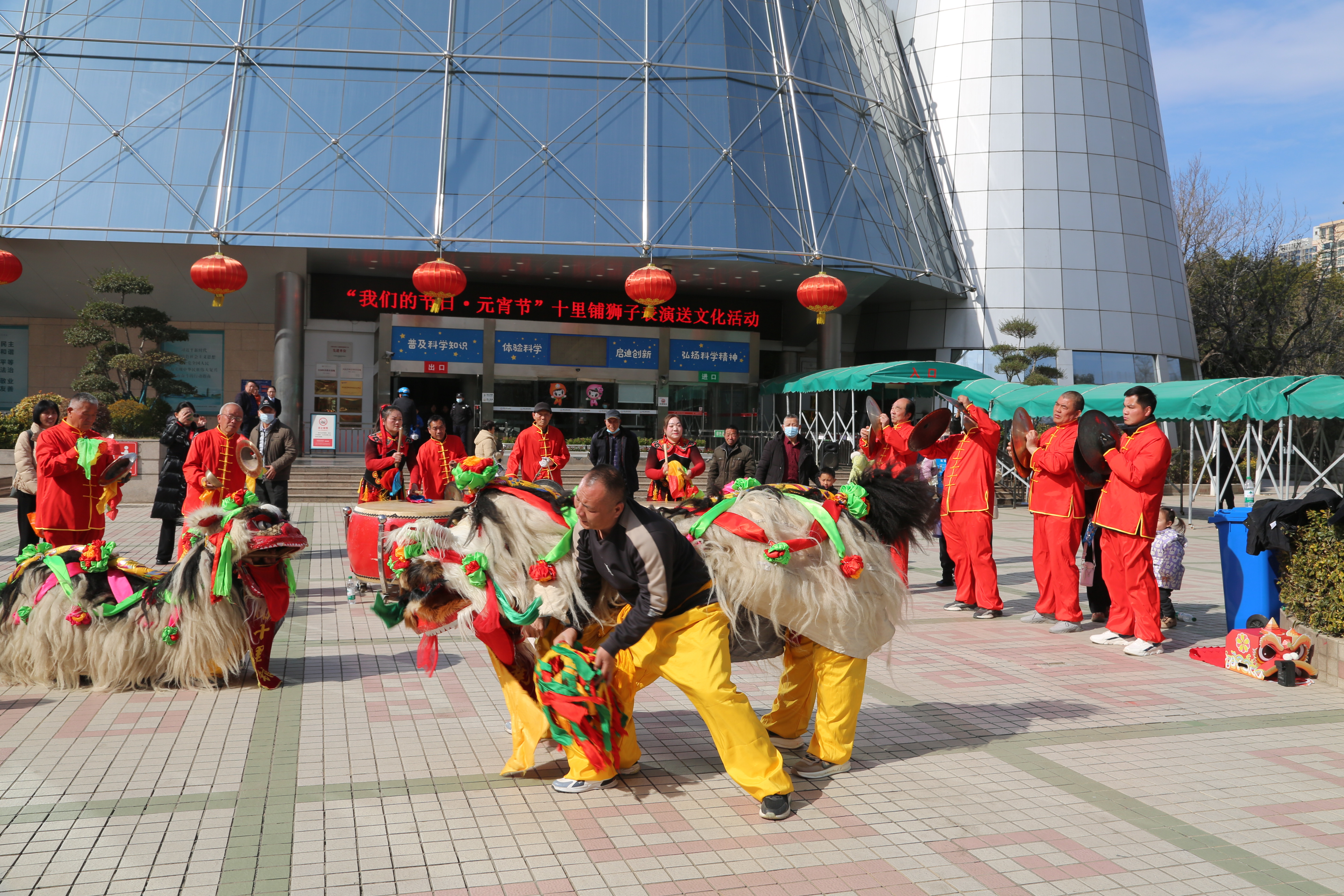 非遗舞狮展雄风 反邪宣传入人心