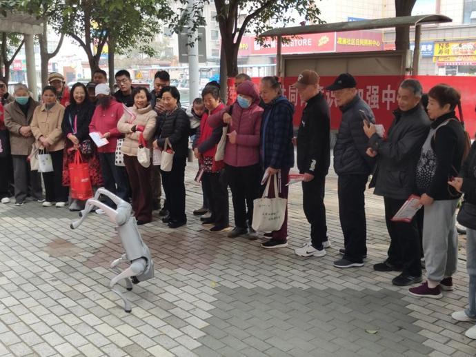 科普走进社区 让科技便利与温暖惠及市民