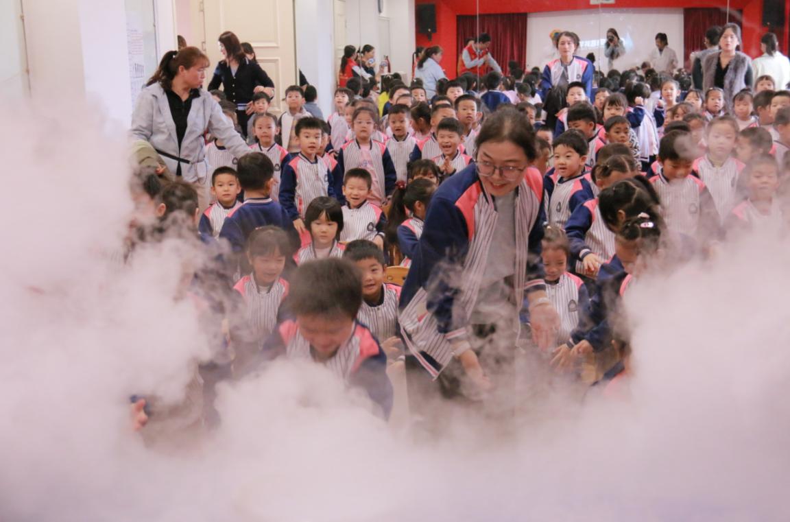 科学秀走进十所校园 数千名学子共赴“科技之约”