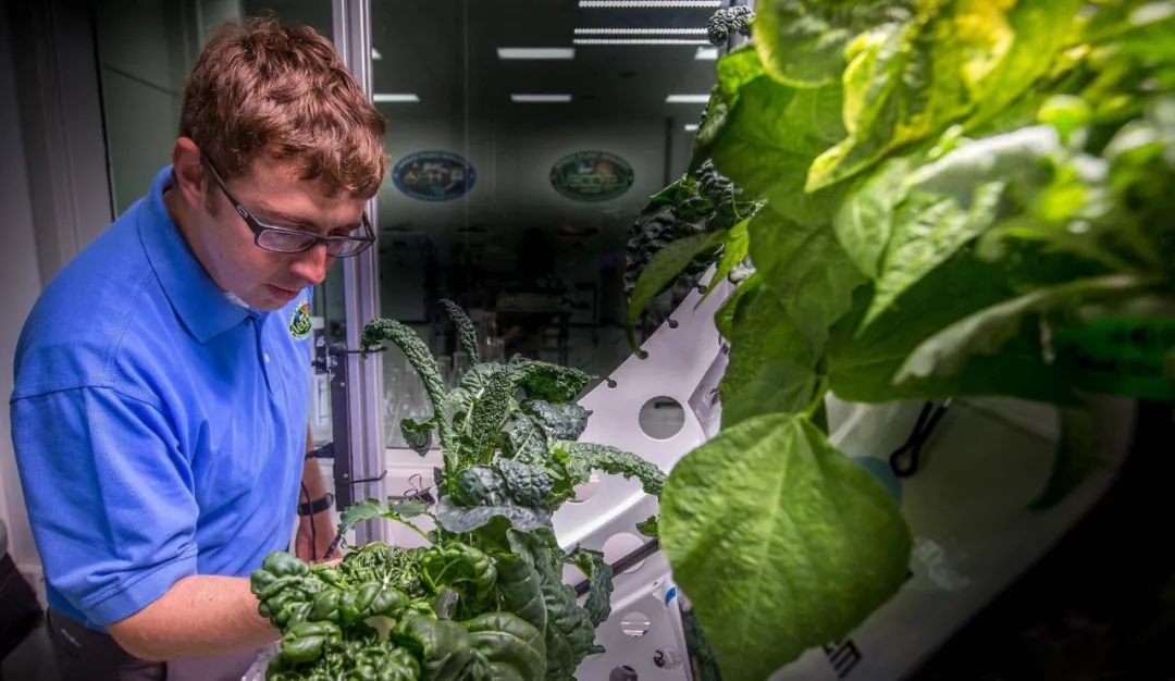 地上还有那么多问题没解决，为什么要搞航天？问天问天，是时候给出更有“利”回答了